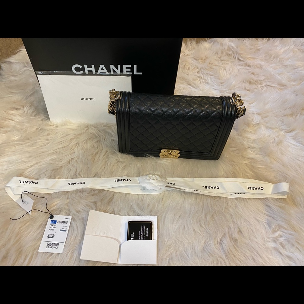 Black Chanel boy bag - Authentic